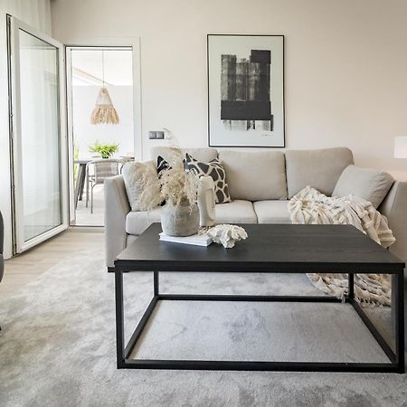 Pr - Stunning Flat Front Line Beach Puerto Banus Marbella Exteriör bild