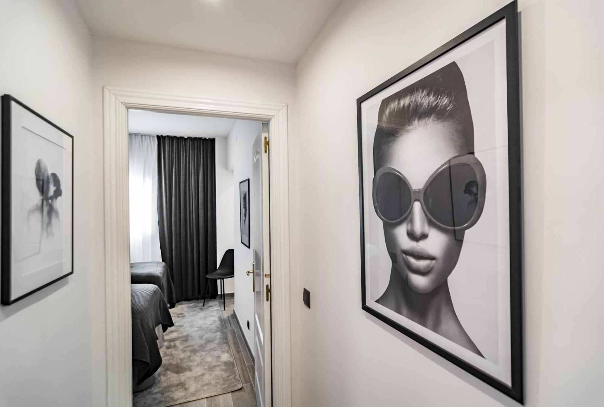 Pr - Stunning Flat Front Line Beach Puerto Banus Marbella Exteriör bild